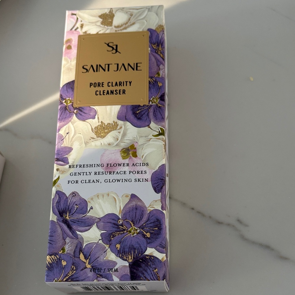 Pore Clarity Cleanser - Purple and White